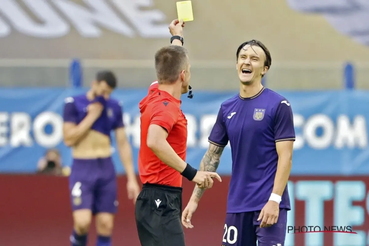 Olsson ziet weerkerend probleem bij Anderlecht: "Normaal is dat niet!"