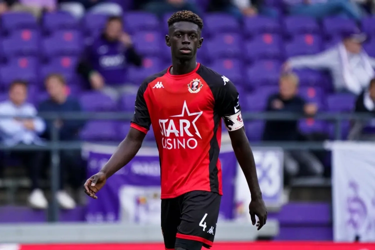 Wagane Faye: "Dan schrijven we clubgeschiedenis"