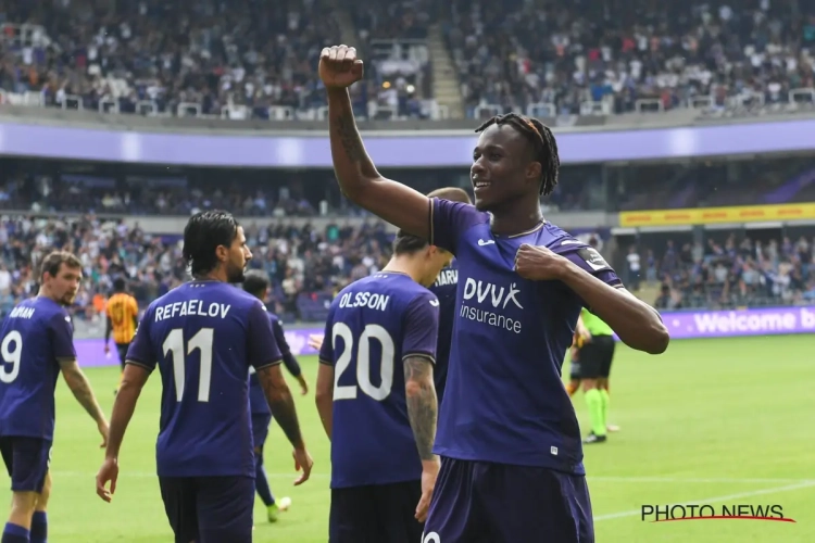 Mag Zirkzee een basisplek bij Anderlecht vergeten na prestaties van Kouamé?