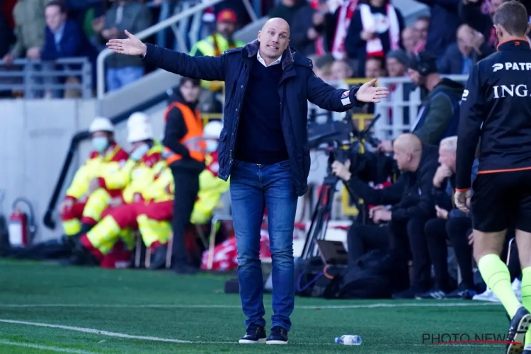 'Clement moet oppassen of hij raakt deel van zijn kleedkamer helemaal kwijt'