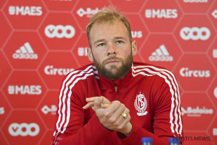 Standard-sleutelstuk wil iets rechtzetten: "Fans denken dat het ons niks kan schelen, vraag het maar eens aan mijn vrouw"