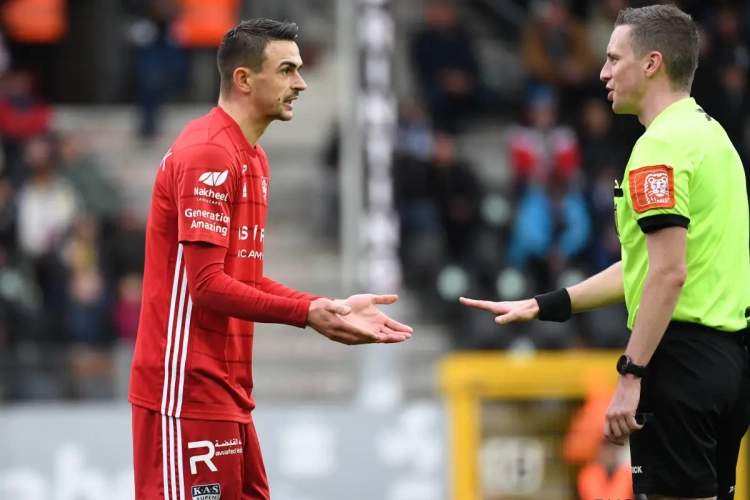Scheidsrechter van Charleroi - Eupen heeft zijn excuses aangeboden aan de Panda's