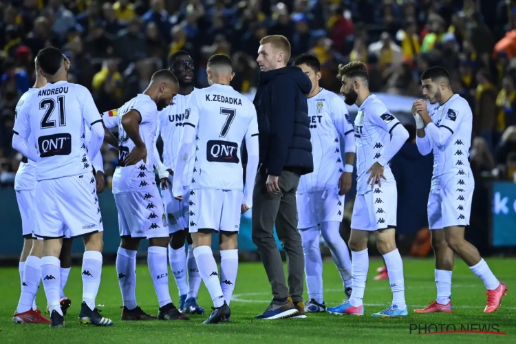 Opvallend: Bokstraining voor de spelers van Charleroi