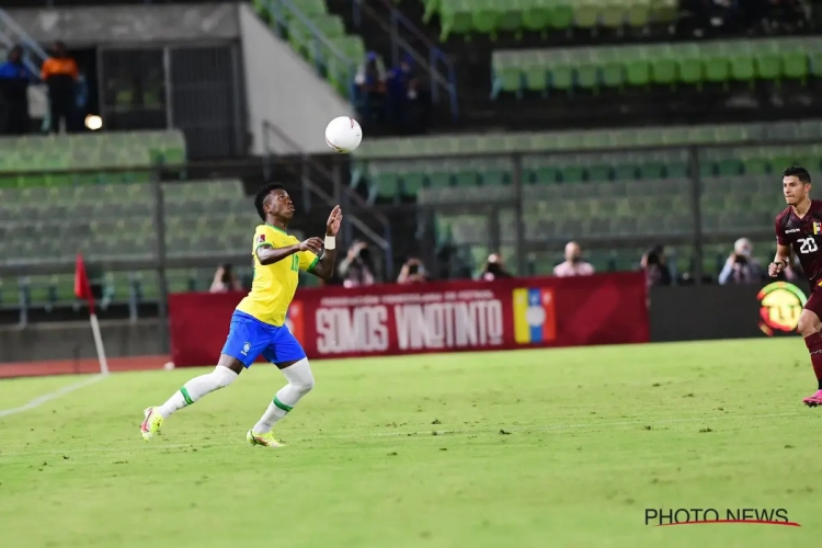 🎥  Vinícius Júnior pakt uit met fantastische dribbel tegen Argentinië 