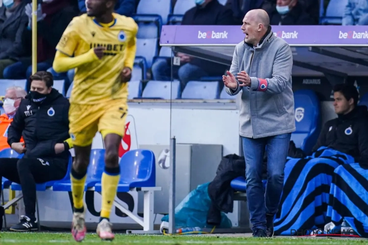 Philippe Clement zet collega uit de wind: "Van den Brom is een goeie coach" & "Op Mazzu na stond iedereen al onder druk"