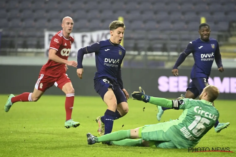 Wat krijgen we vandaag te zien in Sclessin? Voetbal, oorlog of supportersprotest?