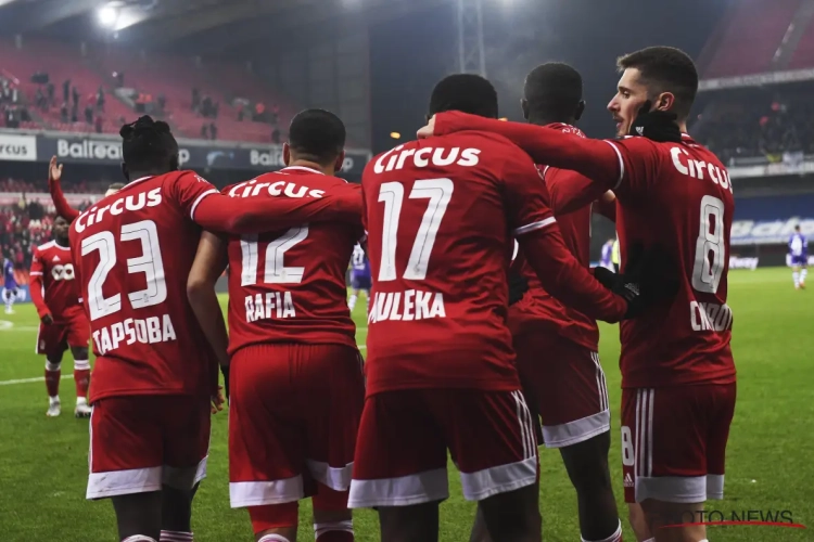 Gehavend Standard met de nodige vraagtekens voor komst Club Brugge