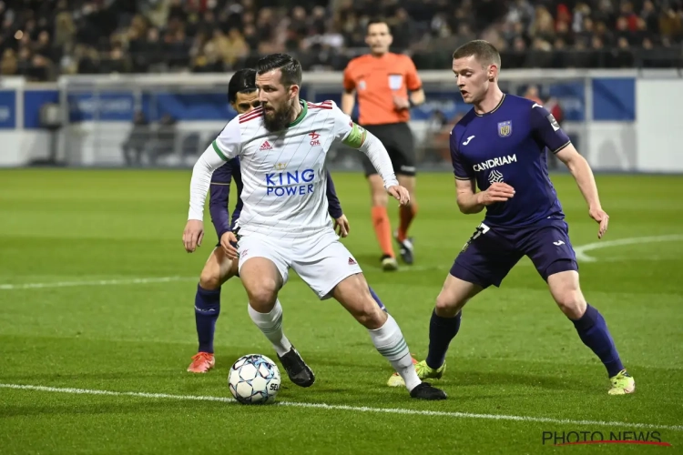 🎥 Welk dipje? Anderlecht-speler krikt statistieken op bij Spaanse beloften