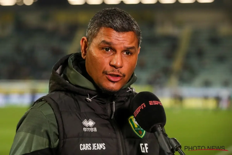 🎥 Ai... Filmpje ADO-coach gaat ineens viraal nadat hij de vraag niet goed begreep en... over zijn relatieproblemen begon