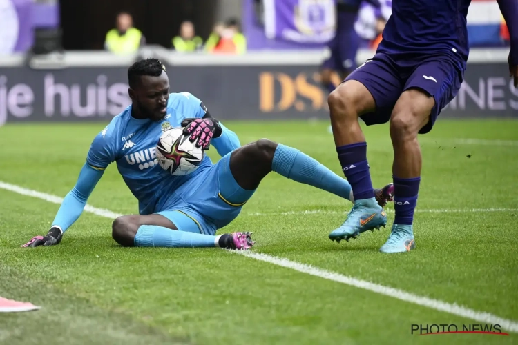 Analist begrijpt de fout van Hervé Koffi niet: "Wat bezielde hem? Iemand moet het hem toch eens vragen"