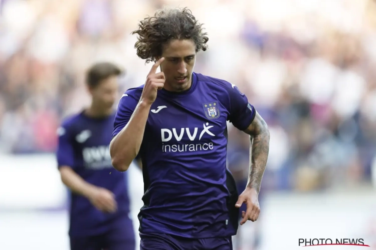 Fabio Silva kroont zich meteen al tot chouchou van Anderlecht-publiek: "Dat is het mooiste gevoel ter wereld!"