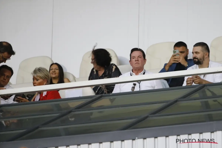 📷 Paul Gheysens met privéjet naar Kosovo om match Antwerp bij te wonen