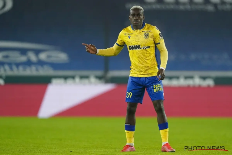 📷 STVV ontbindt contract speler, die al al voorgesteld werd bij nieuwe club