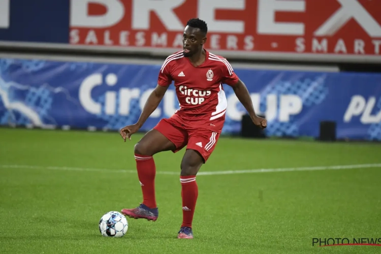 Paul-José Mpoku heeft getekend bij een zeer verrassende club