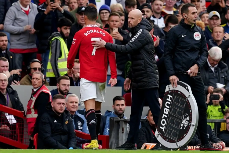 Old Trafford davert op grondvesten na vertrek van CR7: 'Manchester United staat te koop'