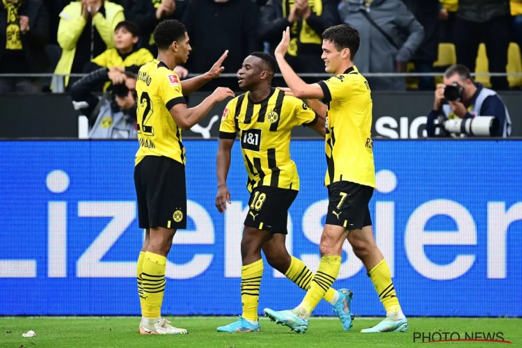 Dortmund pakt uit tegen Stuttgart in Bundesliga, puntje voor Wolfsburg
