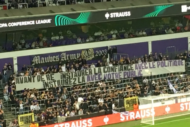 Anderlecht-fans hebben duidelijke boodschappen voor voorzitter Wouter Vandenhaute