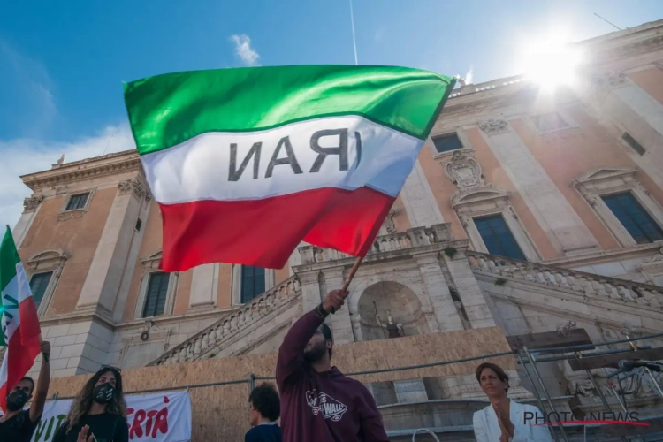 Iran dreigt 26-jarige profvoetballer op te hangen omdat hij deel nam aan protesten