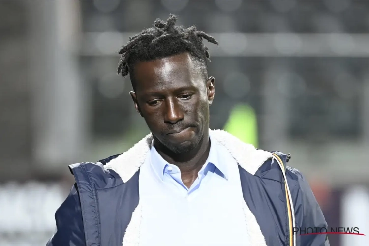 Mbaye Leye over zijn positie als coach: "Wie niet wisselt van trainer, blijft erin"