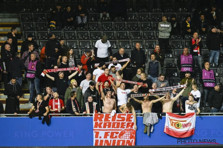 📷 Union Berlin-aanhang niet toegelaten maar beperkte groep fans dringt toch door tot in thuisvak USG 