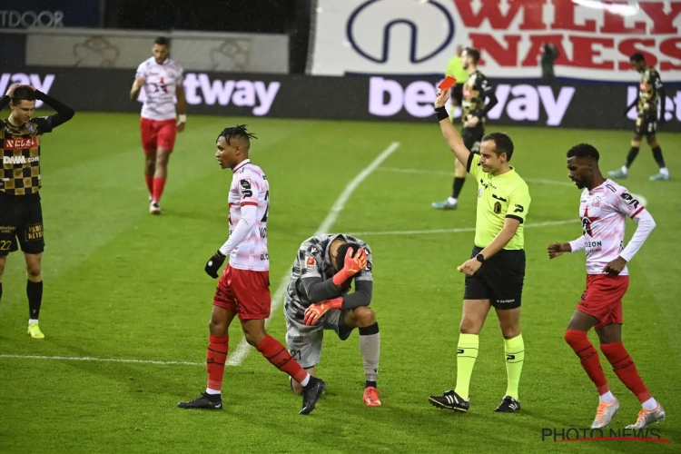 Brute pech: basisdebuut jong talent STVV (ex-Standard) duurt nog geen minuut en het is niet eens zijn eigen fout
