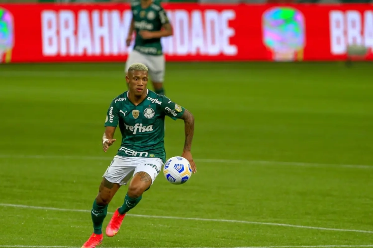 Nottingham Forest legt miljoenen euro's op tafel voor 24ste (!) versterking van dit seizoen