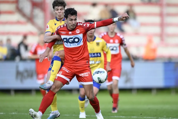 OFFICIEEL: KV Kortrijk ziet verdediger opmerkelijke transfer maken naar La Liga