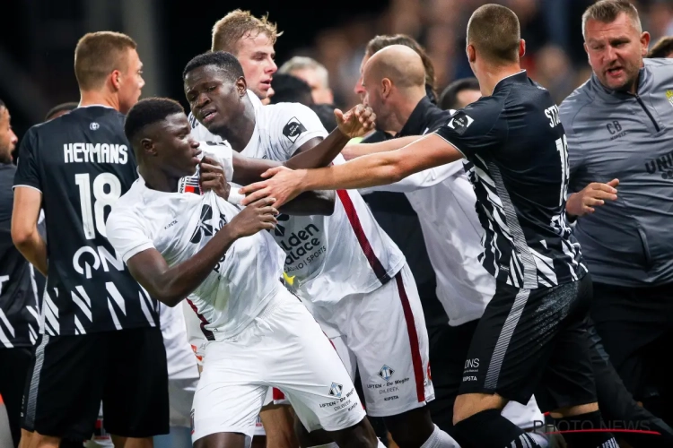 Lawrence Visser gedwongen van het veld: Vervangref geeft foute speler rood