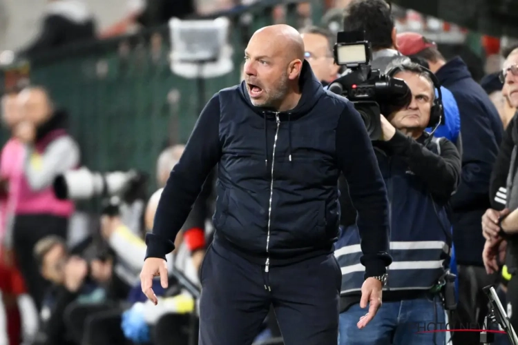 Philippe Albert weet dat Anderlecht het erg moeilijk heeft deze play-offs en wil nog wat kwijt over Brian Riemer: "Dat blijft zorgwekkend"