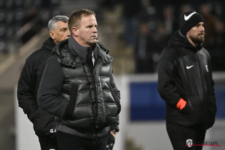 RC Genk-supporters uiten onvrede, Wouter Vrancken kampt met plotse malaise en legt de vinger op de wonde
