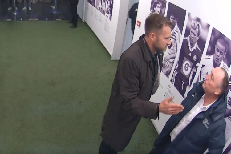 📷 Duidelijkheid waarover Fredberg en Vandenhaute discussieerden in catacomben na match tegen Westerlo