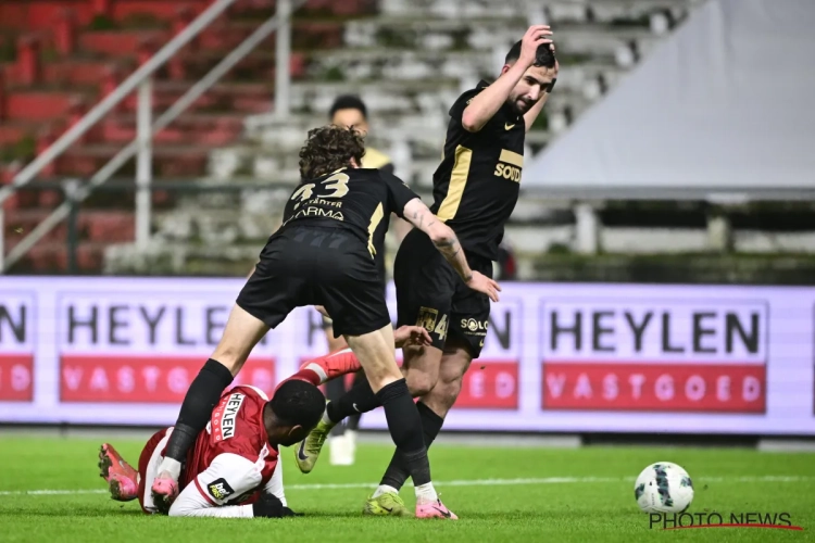 Westerlo-speler is het helemaal oneens met met "onterechte" penalty voor Antwerp