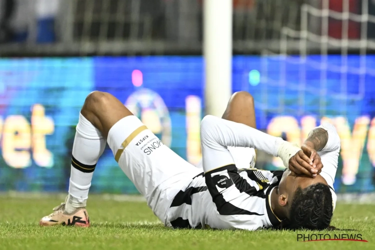 🎥 Zware discussie na Charleroi-Genk: hadden de Carolo's hiervoor een penalty moeten krijgen en Genk niet mogen scoren? "Het was fout!"