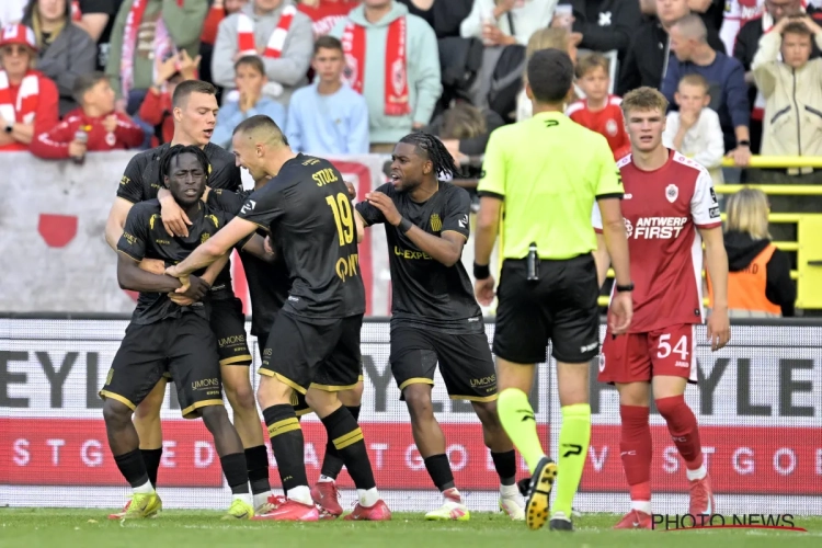 Klasse bij Charleroi komt nu helemaal naar boven en dat laat één Antwerp-speler in het bijzonder met zware kater achter