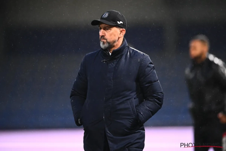 Besnik Hasi hard voor zijn spelers (en zichzelf) en heeft maar één reden voor pandoering in Westerlo