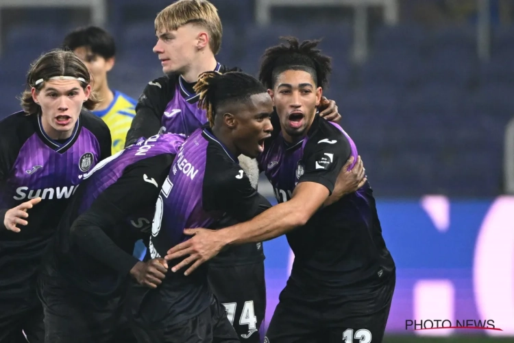 Omstreden penalty STVV lanceert Anderlecht naar erop en erover: VAR gaf paars-wit duwtje