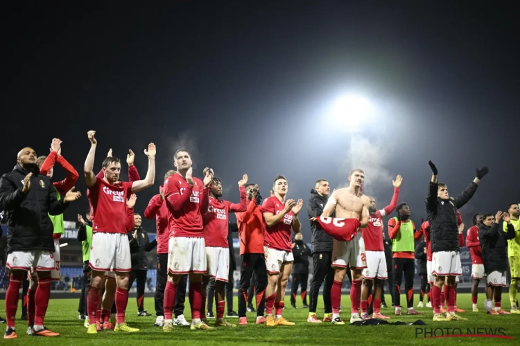 'Opvallende transfermove: Standard vertrekt met extra man op stage'