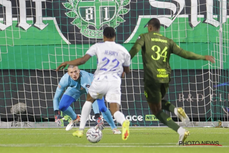 Weinig begrip bij OHL-speler: "Er zou niet mogen gevoetbald worden"