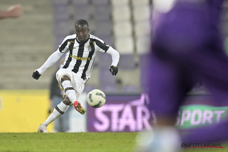 OFFICIEL : Raymond Asante quitte le Sporting de Charleroi et rejoint un ancien Diable Rouge