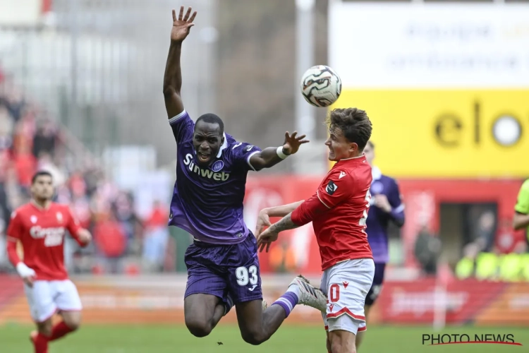 Un cadeau empoisonné : Danylo Sikan et Moussa Diarra ne peuvent pas encore être jugés