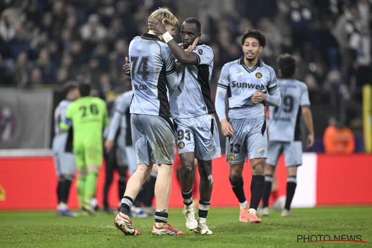 🎥 Peter Vandenbempt spaart Anderlecht-speler niet: "Onvoorstelbaar, hoe dom en hoe lomp"