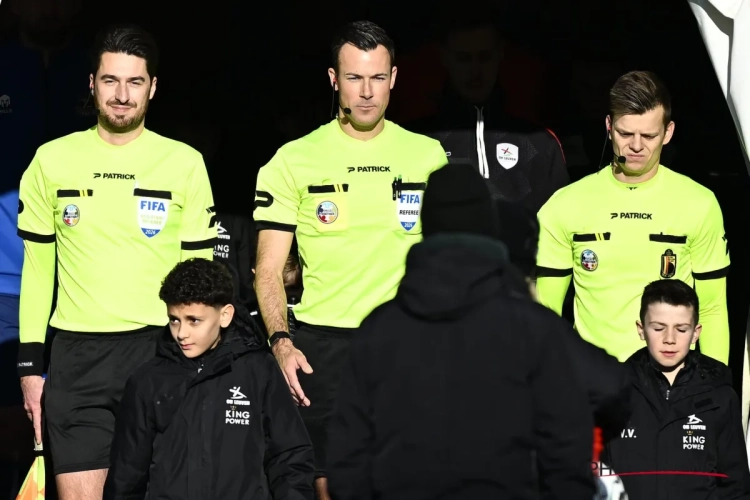 🎥 JPL-trainer haalt uit en is hard voor ref Bram Van Driessche: "Machtsmisbruik, geen respect"