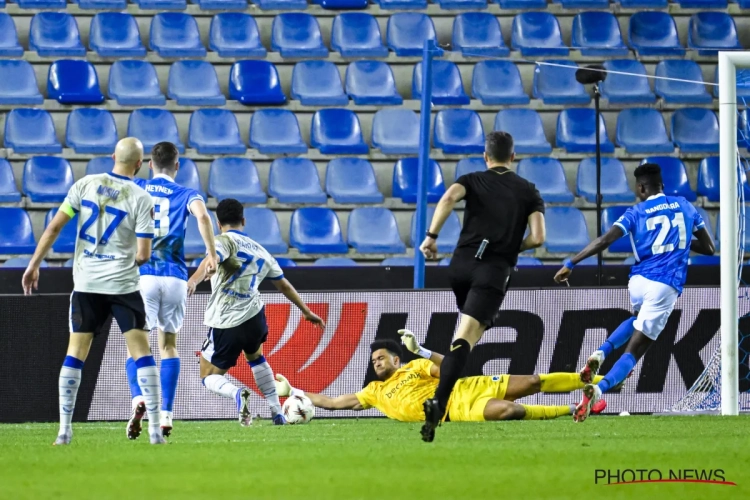 🎥 De ongeziene blunder van Tobias Lawal die KRC Genk veel bibbergeld bezorgde