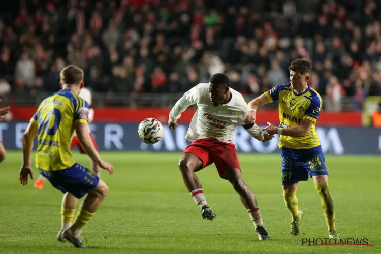 Ex-scheidsrechter Gumienny over rode kaarten en strafschopfase in Antwerp-STVV