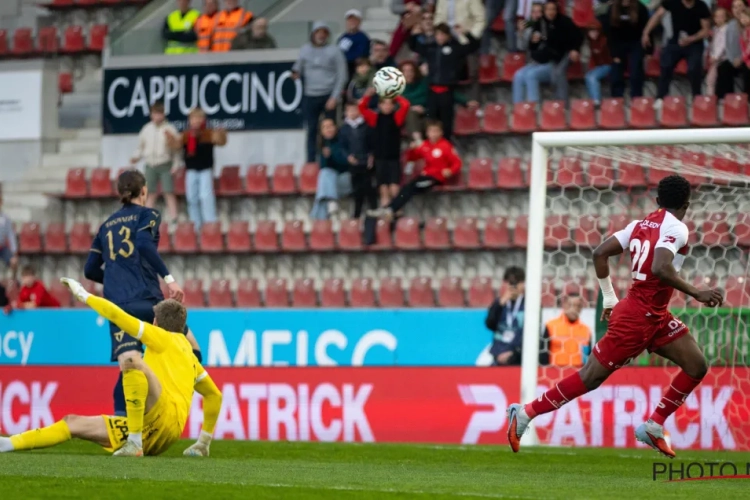 Zulte Waregem kent ook in eigen huis geen problemen met La Louvi&egrave;re en wint met ruime cijfers