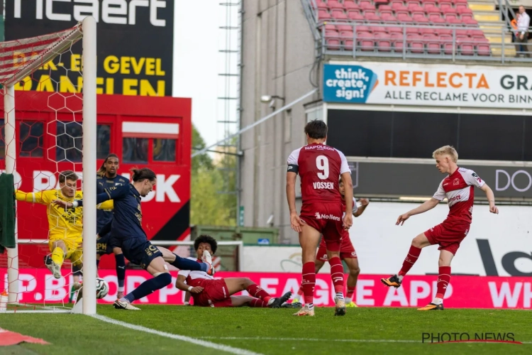 🎥 Spelers Zulte Waregem nemen emotioneel afscheid van de supporters