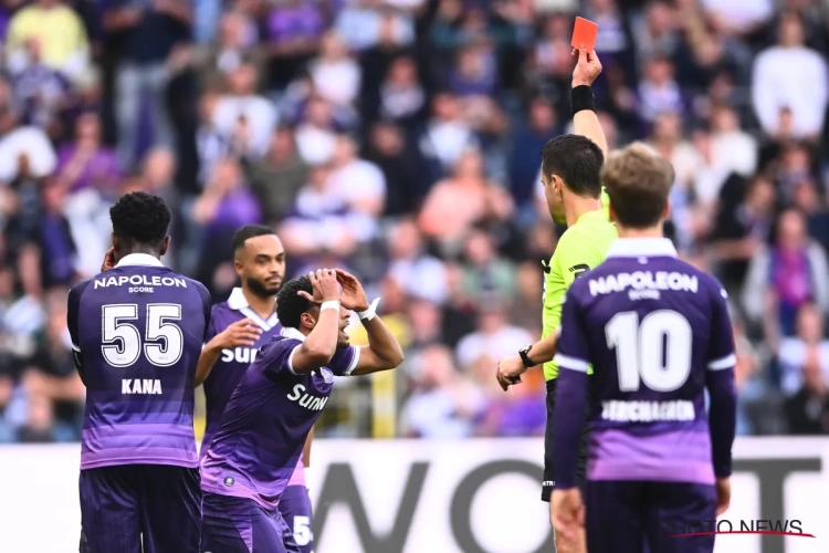 🎥 Mee in de VAR-kamer tijdens de uitsluiting van Killian Sardella: "Stop met die cinema"