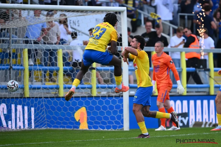 Onwaarschijnlijke remontada! Westerlo haalt 0-3 op, maar moet leidersplek in Play-off 2 toch aan Genk laten