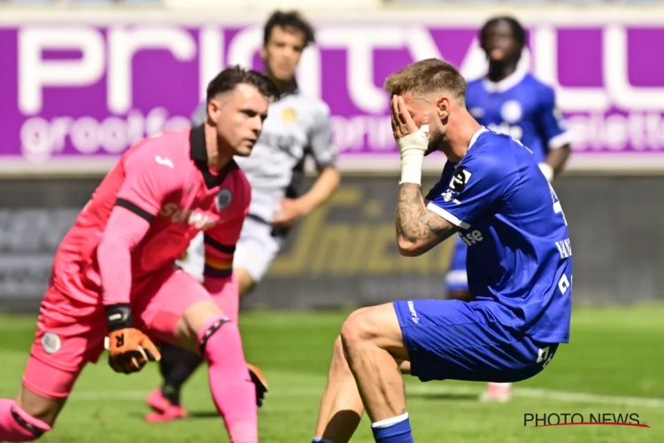 Gent geraakt niet voorbij 10 man van Anderlecht in barslechte tweede helft, Cvetkovic laat ploeg in de steek