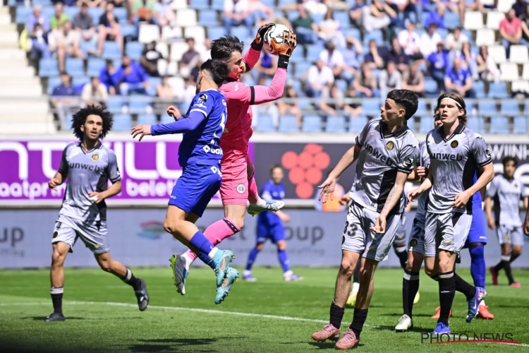 Komedie en provocatie: Peter Vandenbempt fileert prestatie van Anderlecht tegen KAA Gent